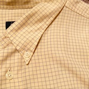 Izod men’s s short sleeved button up